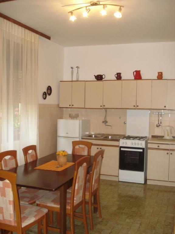 Apartments Xenia Petrcane Quarto foto